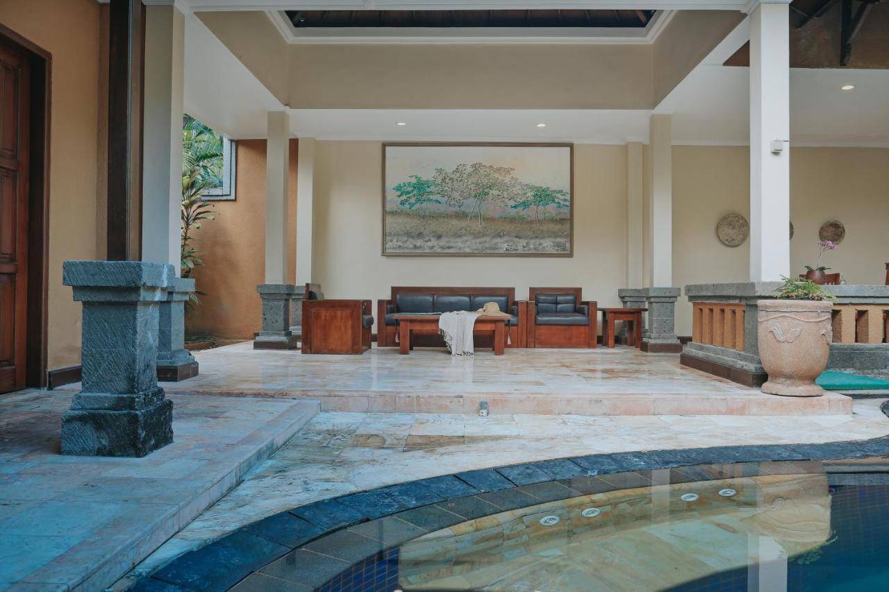 Parigata Villas Resort Санур Экстерьер фото